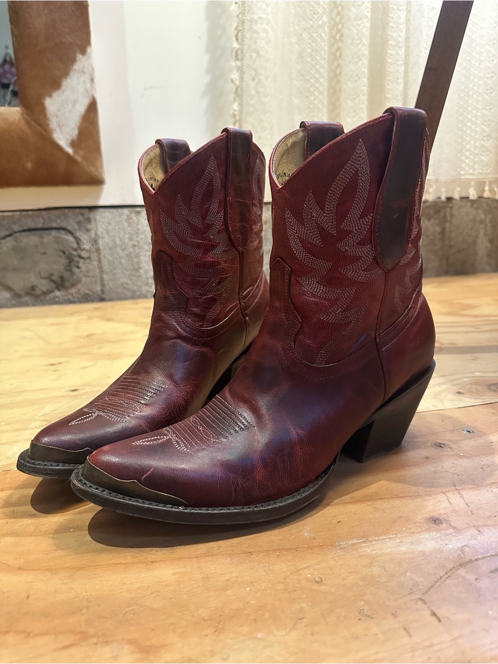 Idyllwind Wheels Booties Women's 9.5 like new